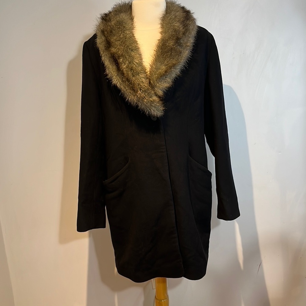 Wilfred faux fur collar wool/cashmere blend coat size large